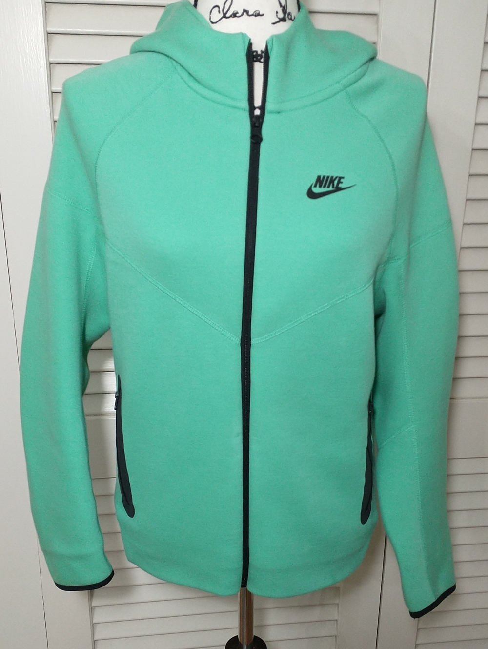 Nike Tech Girls Zip Up Hoodie Jacket, LIKE NEW, Green/Black, Size XL, Athleisure
